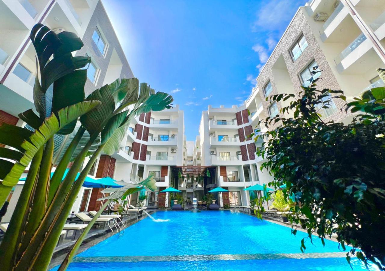 Sanctuary Sunlit Hurghada Haven With 4 Pools, Rooftop Sunsets & Gourmet Bites Steps Away Exterior foto